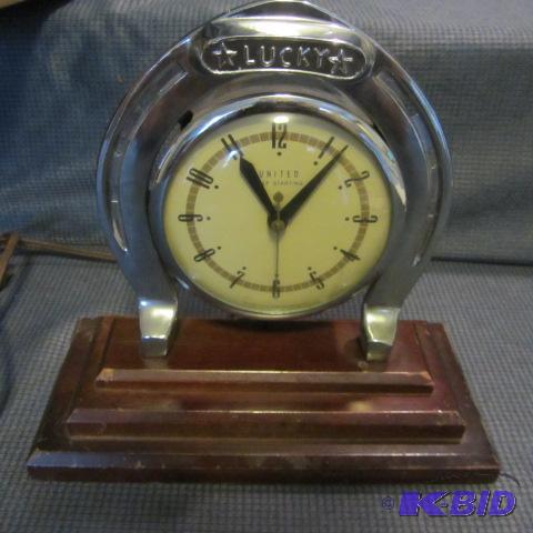 Luck Horseshoe Clock