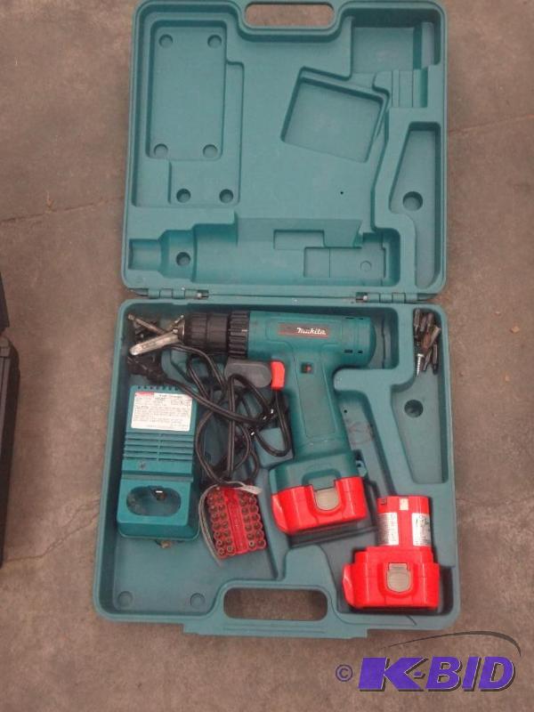 Makita Cordless Drill Set...