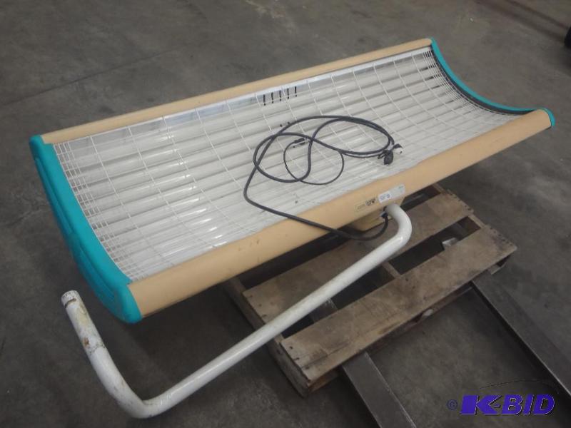 Spectrum 12Volt Tanning Bed...
