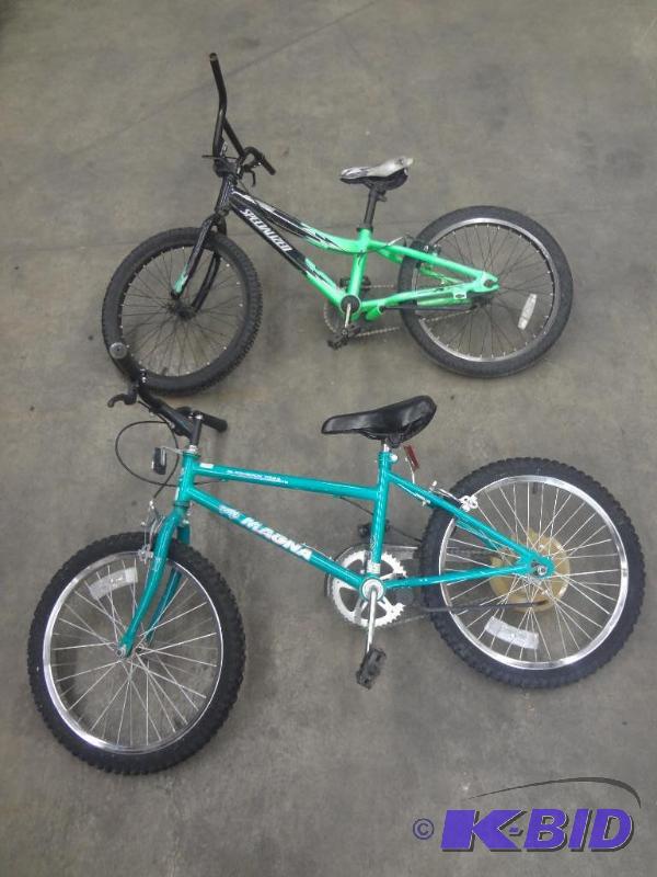 (1) Magna Bicycle &amp (1) Specialized Bicyc...
