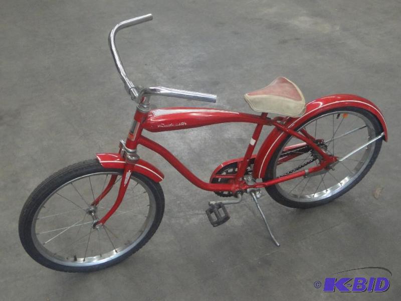 Vintage Roadmaster Bicycle...