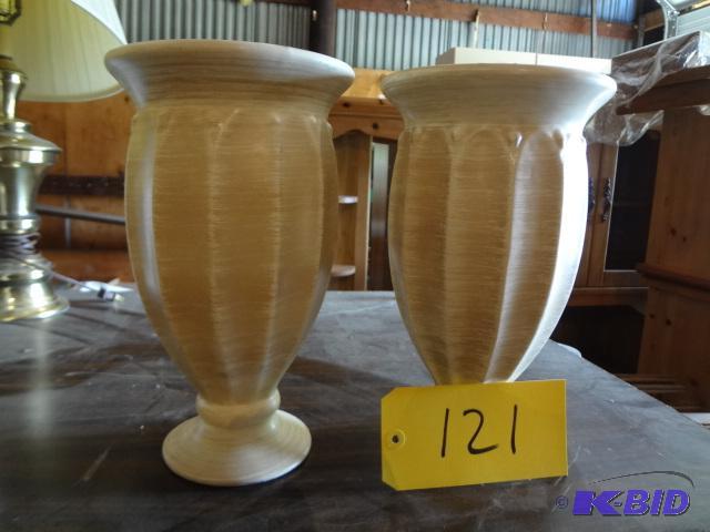 lot 121 image: Modern Haeger Vases, Plastic Flowers...