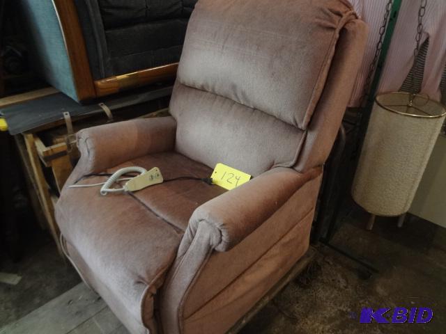 lot 124 image: Electric Stand-up Chair, lift unit doesnt cat...