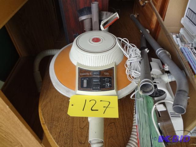 lot 127 image: Hoover Vacuum, lo-profile, wbags...