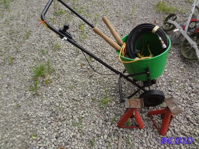 lot 139 image: Spreader, Sprinkler, Nozzle, hose, Jack stand...