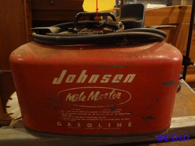 lot 14 image: Johnson Outboard Fuel Tank...