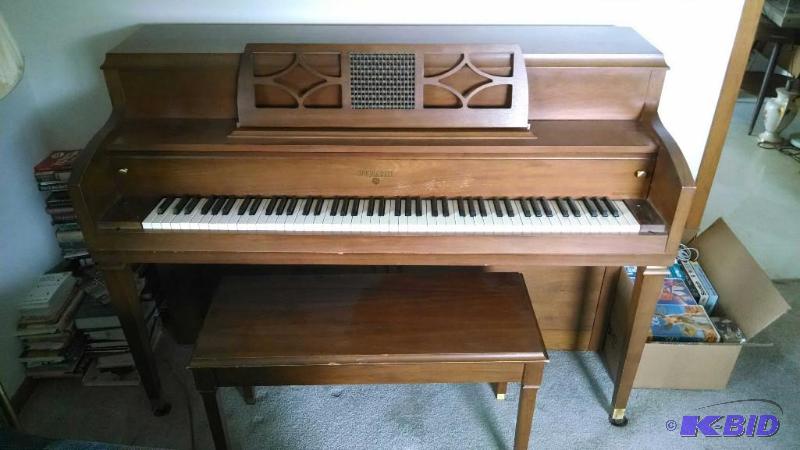 lot 147 image: Gulbranson Spinet Piano. This Item has a mini...