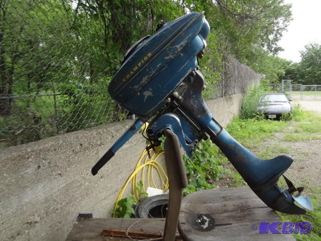 lot 15 image: Champion Outboard, made in Mpls...