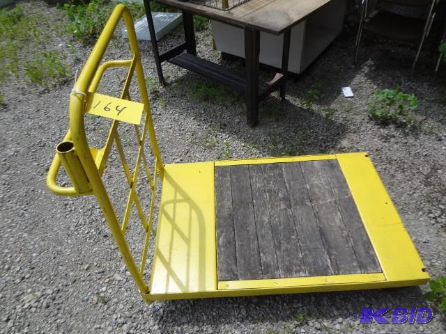lot 164 image: Dock Cart...