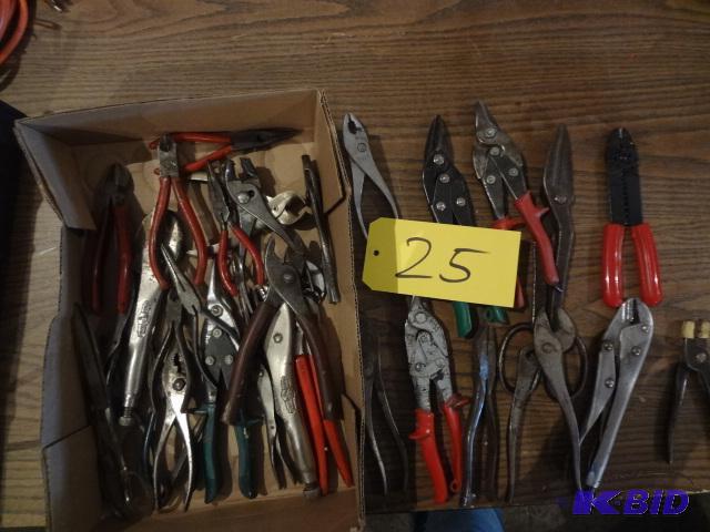 lot 25 image: Lot ot Pliers and snippers...