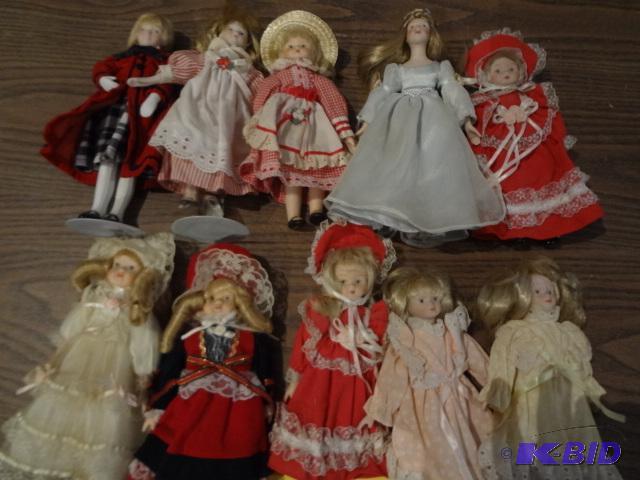 lot 358 image: Lot of Small Porcelain Dolls...