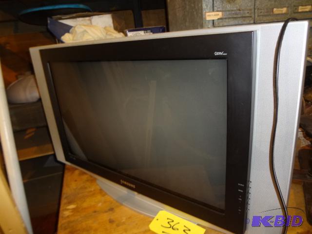 lot 363 image: Samsung Wide Screen...