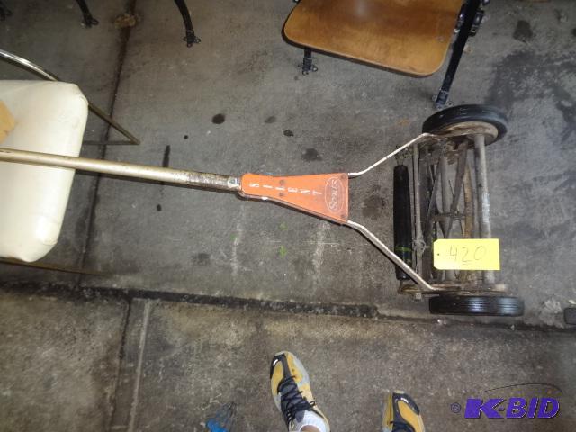 lot 420 image: Scotts Silent Push Mower...