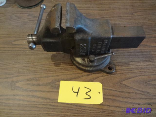 lot 43 image: Bench Vise...