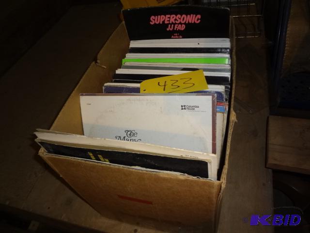 lot 433 image: Box of LPs...