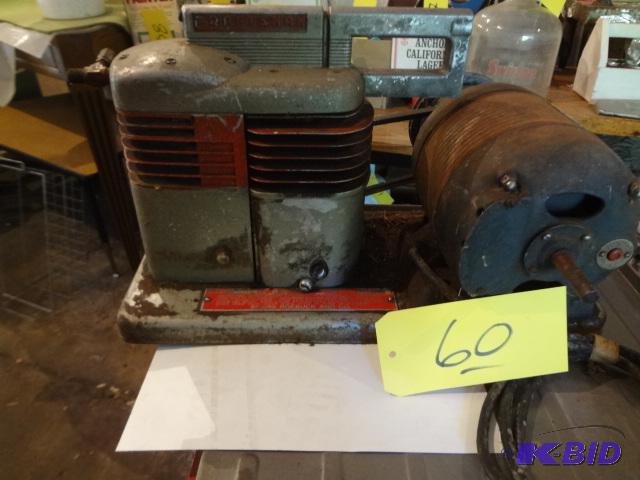 lot 60 image: Cool Old Craftsman Compressor, Works, even to...