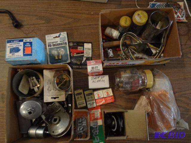 lot 76 image: Misc Auto Parts, Bulbs, Filter Wrenches...