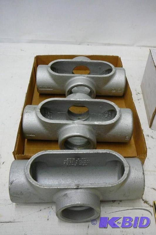 CROUSE - HINDS X67 2&quot 2-Count T-67 2&quo...
