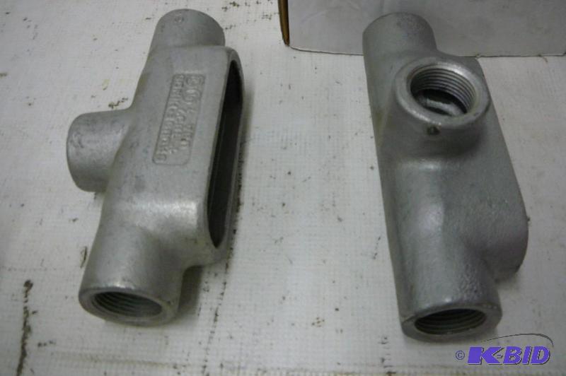 CROUSE - HINDS TB -37 1&quot 2-Count T 37 1&...