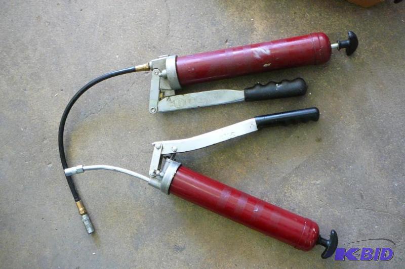 2 Grease Guns 1with straight end 1 Flex hose...