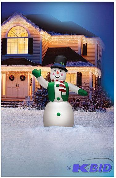 lot 53 image: Alcove 12 Inflatable Snowman NC487