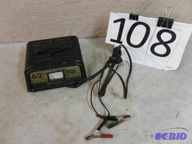 lot 108 image: Schumacher Battery Charger 6 or 2 Amp, 6 or 1...