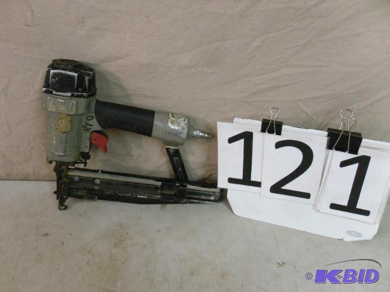 lot 121 image: Porter Cable 16 gauge Air Finish Nailer. Test...