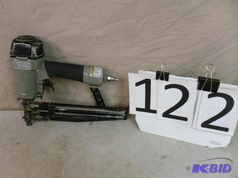 lot 122 image: Porter Cable 16 gauge Air Finish Nailer. Test...