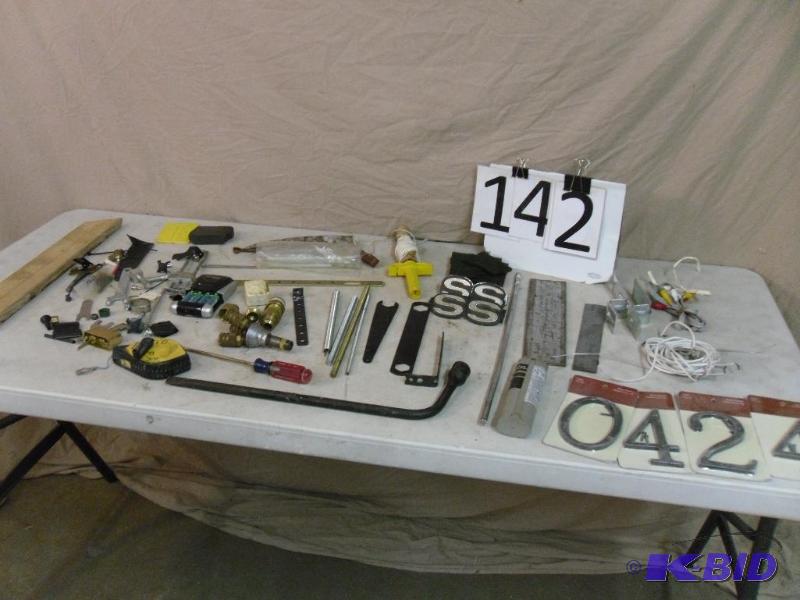 lot 142 image: Lot of Assorted Tools and Hardware. Fittings,...