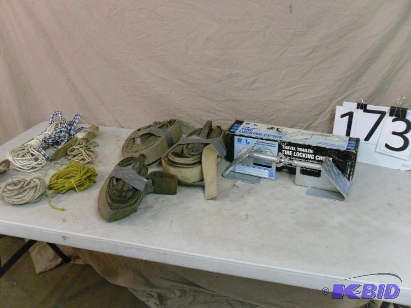 lot 173 image: Travel Trailer Tire Locking Chock, Large 2&qu...