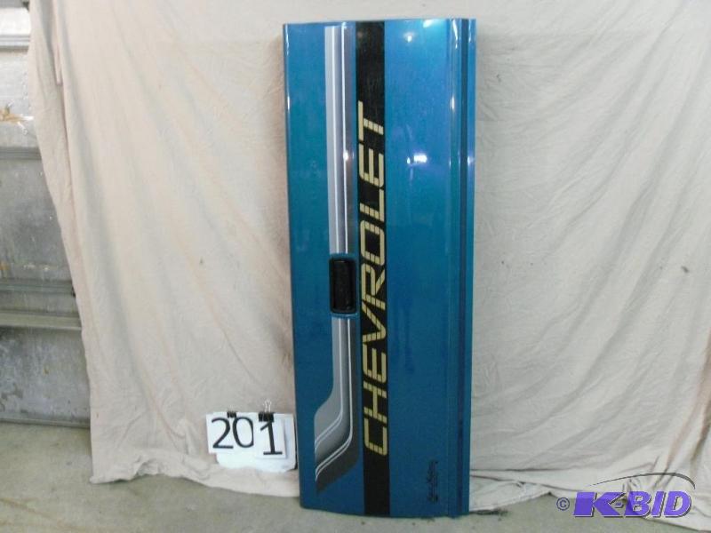 lot 201 image: Chevrolet Pickup Tailgate. Looks like an S-10...