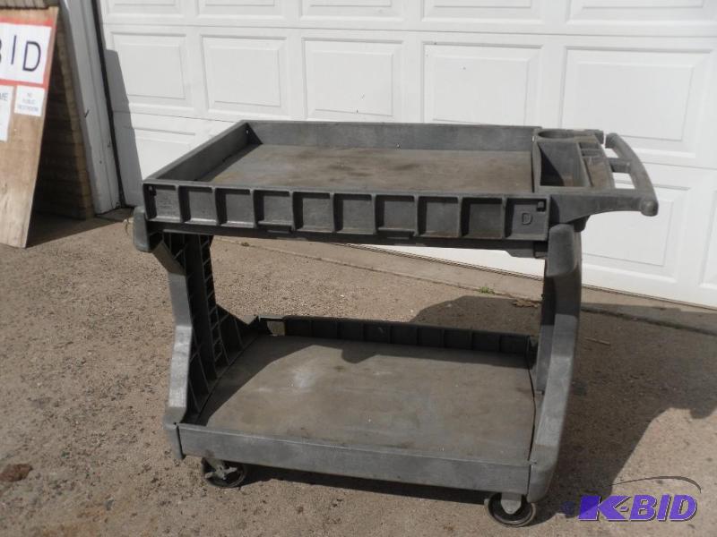 lot 41 image: Akro-Mills&nbspshop cart. Two tier, cup hold...