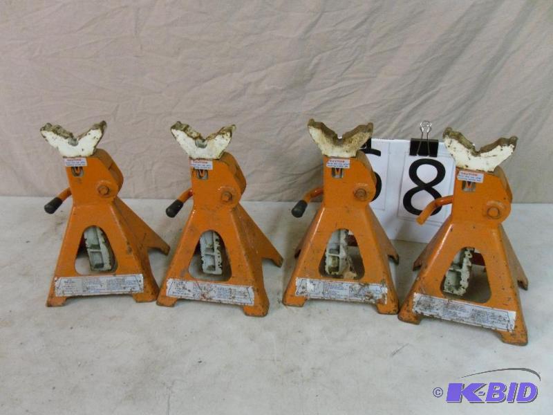 lot 68 image: Set of 4 Jack Stands. 3 ton capacity....