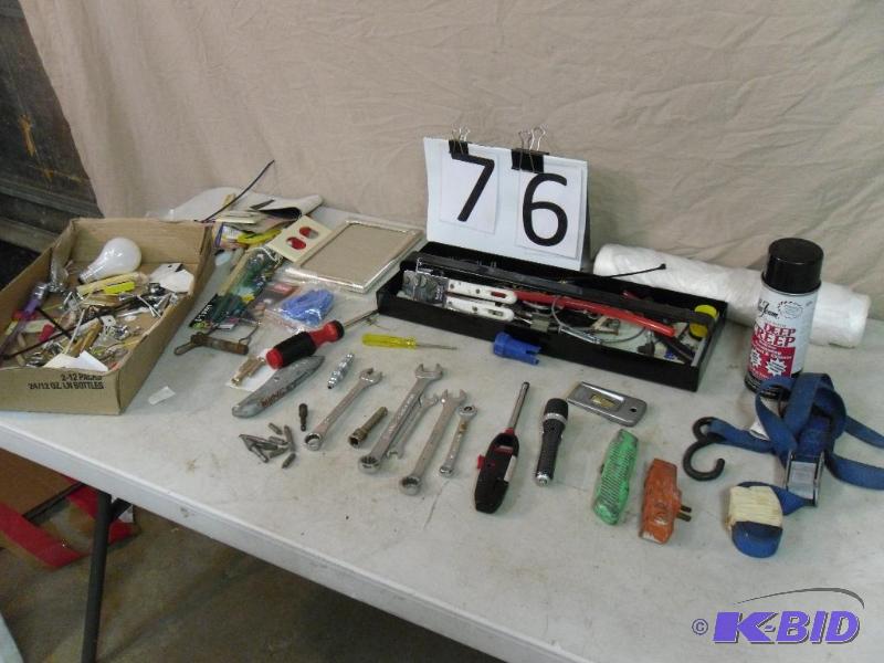lot 76 image: Metal tool tray with assorted tools and hardw...