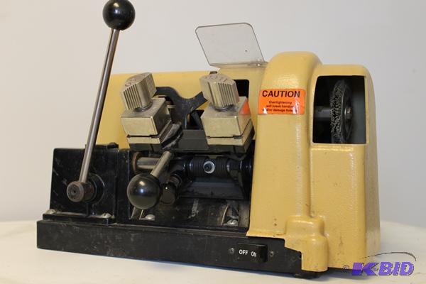 Ilco Unican Semi Automatic Key Duplicator Mac...