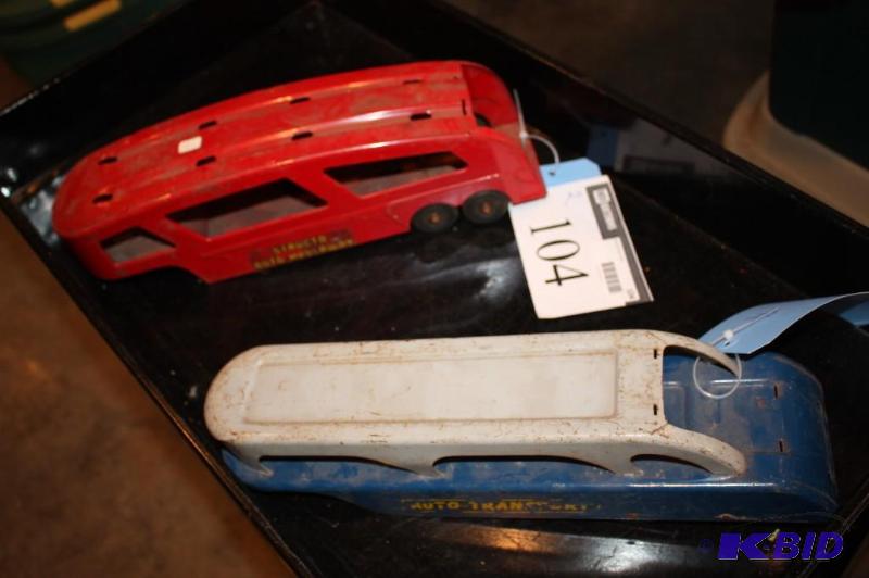 lot 104 image: Lot of (2) items including an auto transport ...