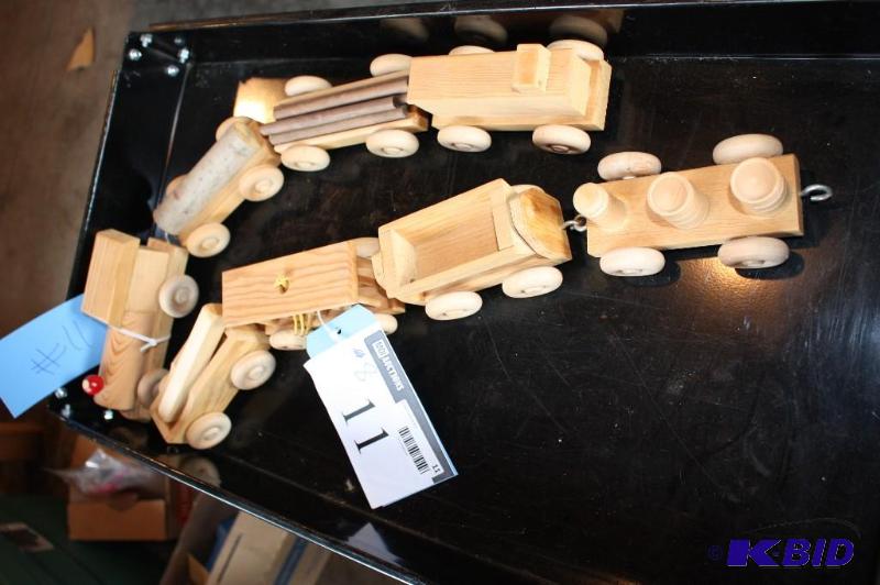 lot 11 image: Lot of (8) items for a wooden train set inclu...