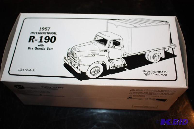 lot 113 image: 1957 International R-190 with dry goods van...