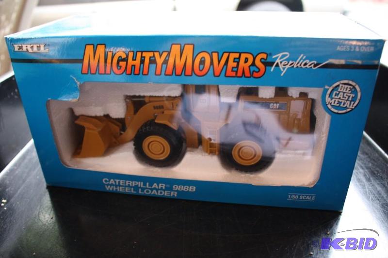 lot 154 image: Mighty Movers Caterpillar 988B wheel loader t...
