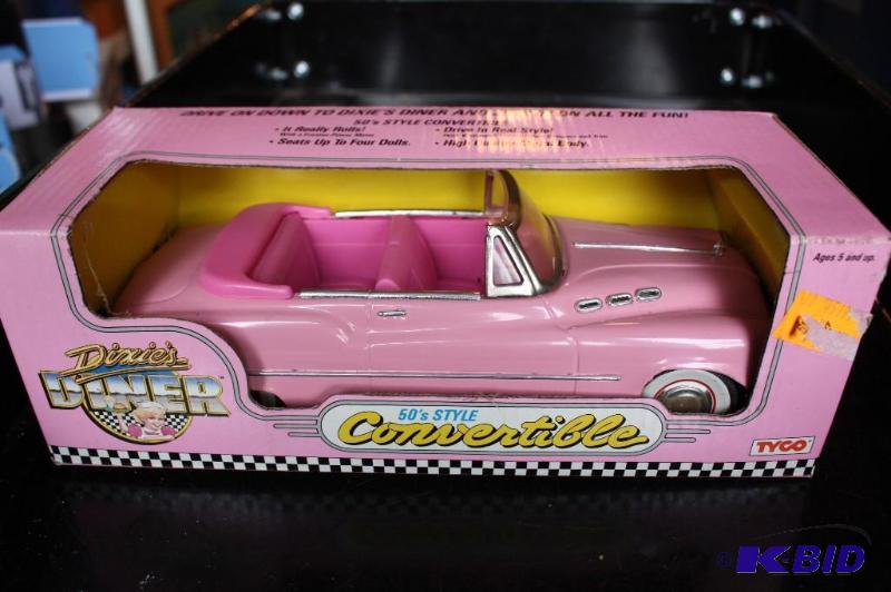 lot 167 image: Dixies Diner 50s style friction power motor ...