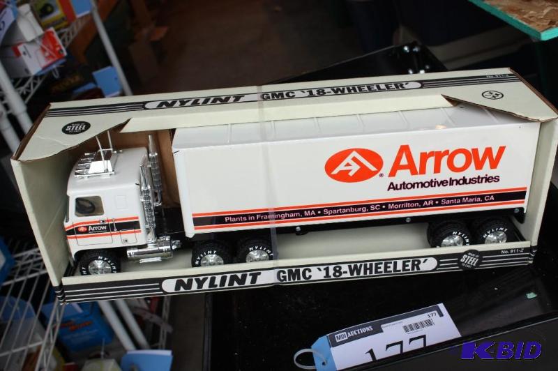 lot 177 image: Nylint&nbspGMC 18-wheeler truck with Arrow t...