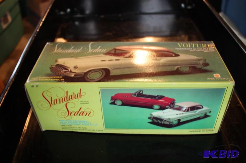 lot 213 image: Voiture friction powered with sound effects&n...