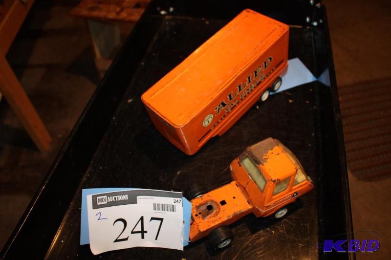 lot 247 image: Lot of (2) items including a Allied Van Lines...