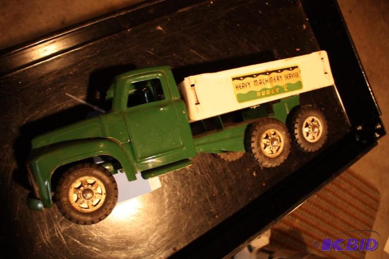 lot 259 image: Heavy machinery service buddy L toy truck...