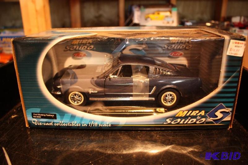 lot 272 image: Solido Ford mustang fastback 118 scale...