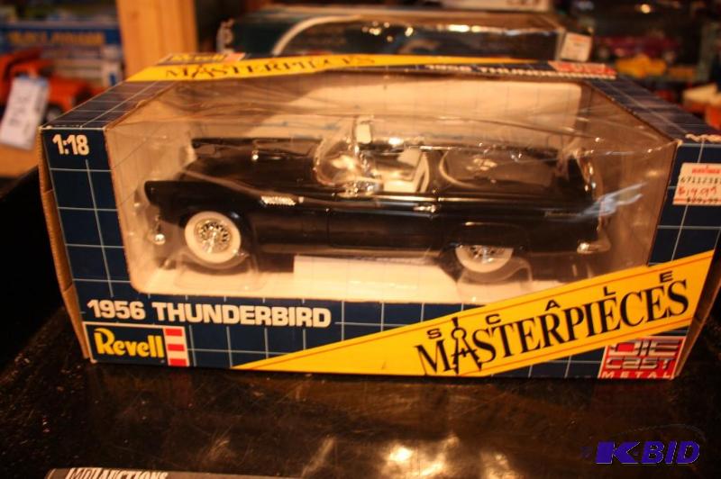 lot 273 image: Scale Masterpieces 1956 thunderbird 118 scal...