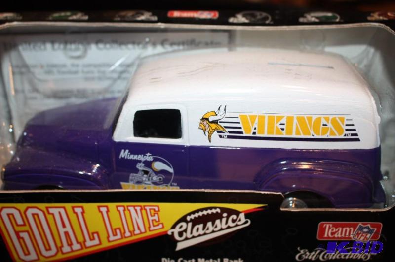 lot 283 image: Goal Line classics die-cast metal Vikings car...