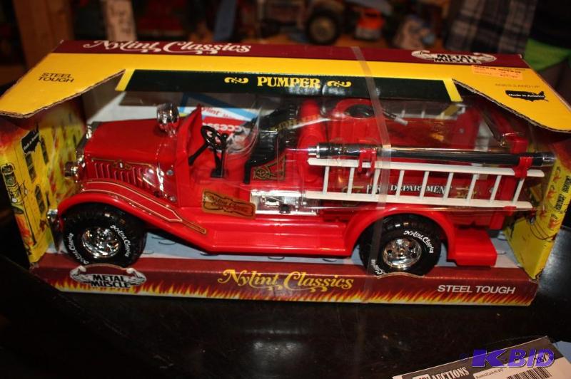 lot 287 image: Nylint&nbspClassics collector series pumper ...