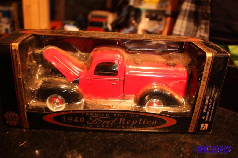 lot 289 image: Premier edition 1940 Ford replica die-cast me...