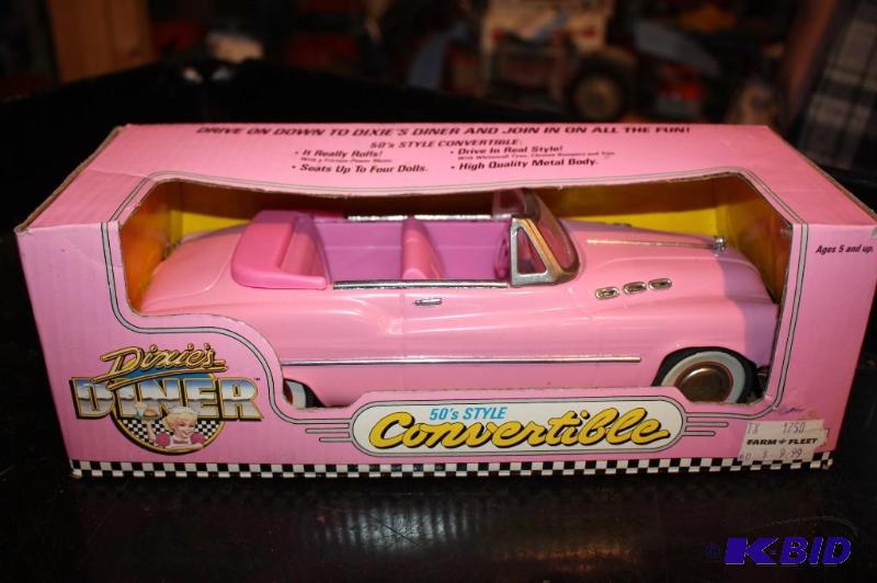 lot 290 image: Dixies Diner 50s style convertible with fri...